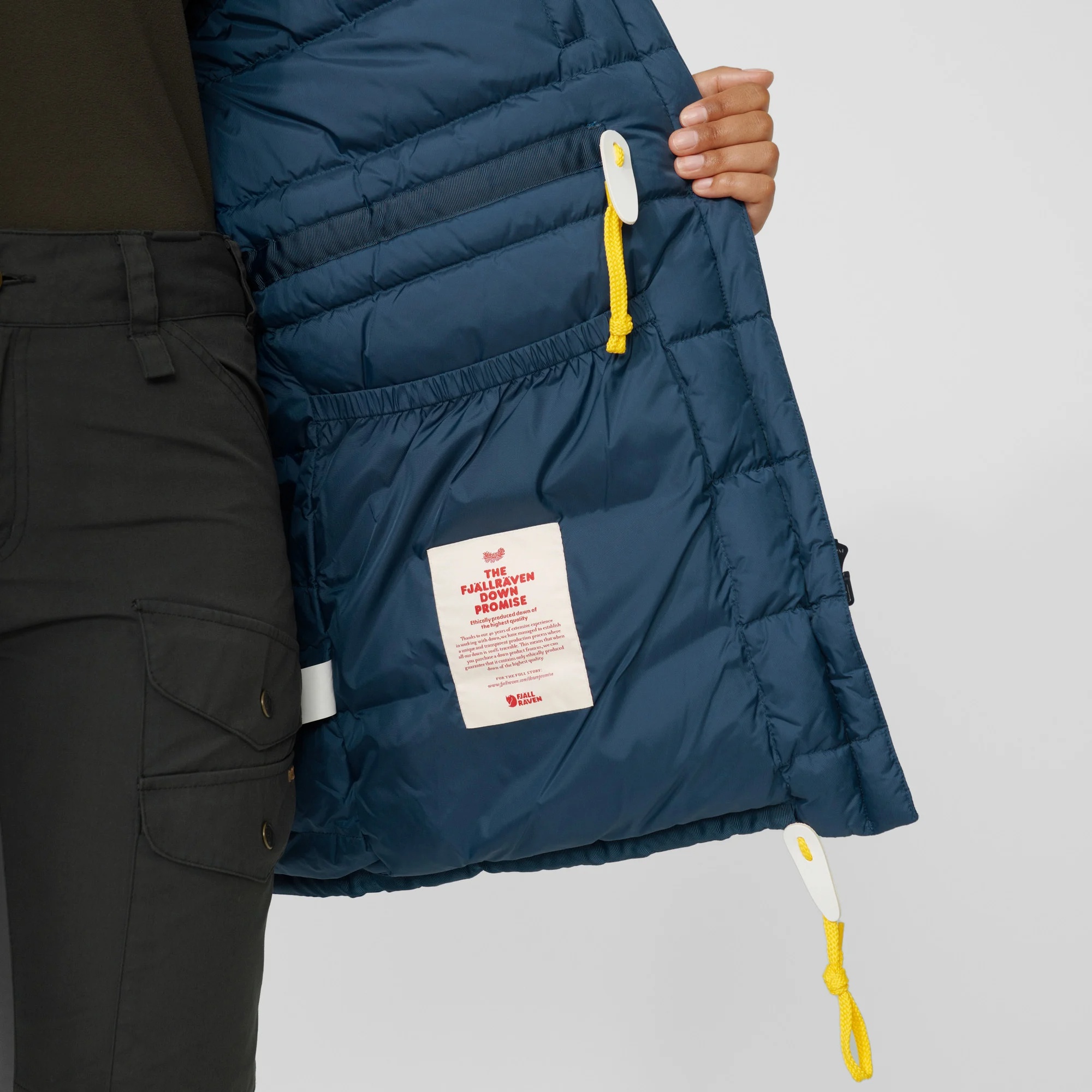 Fjällräven Expedition Down Jakke Dame - Image 12