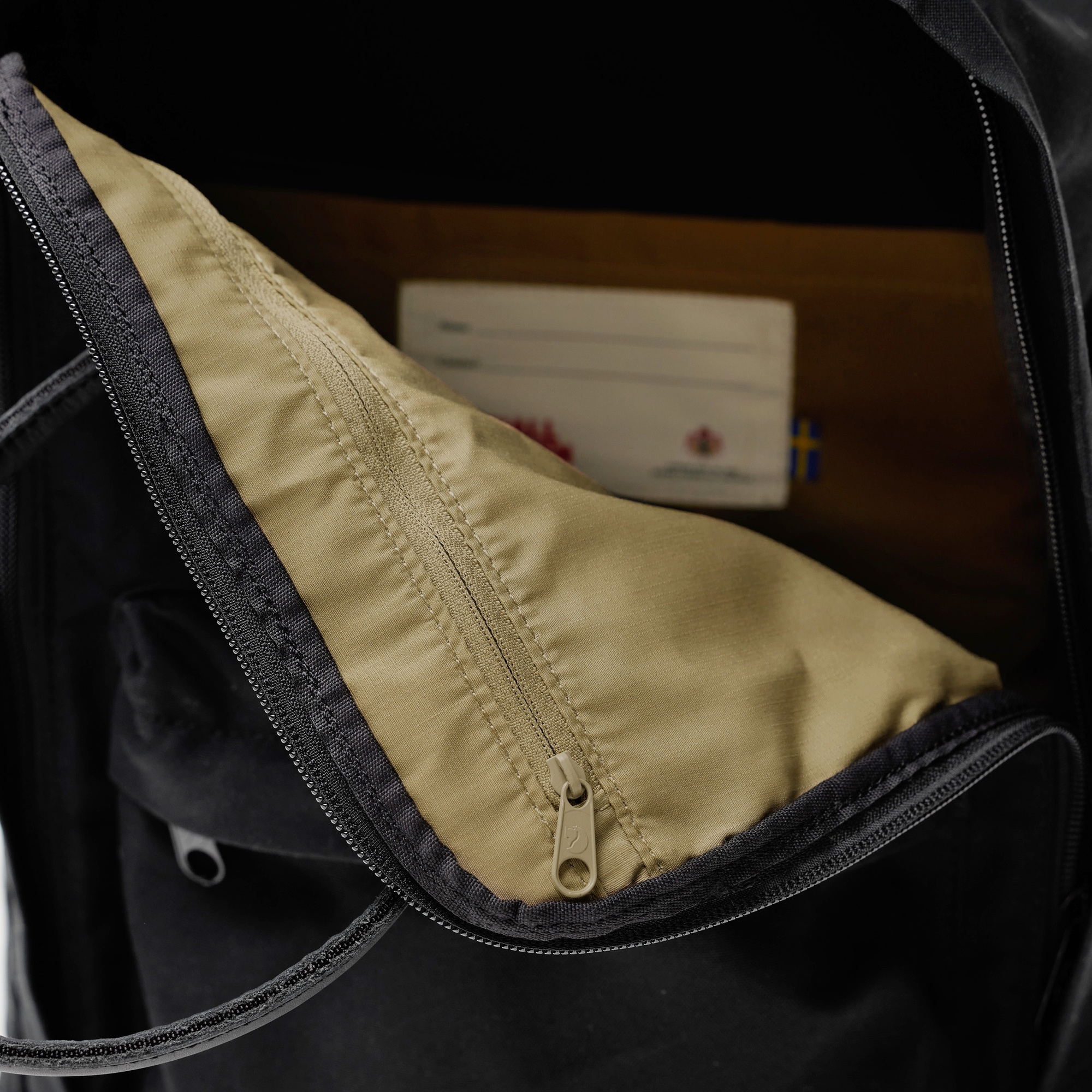 Fjällräven Kånken No. 2 Black Laptop 15 - Image 5