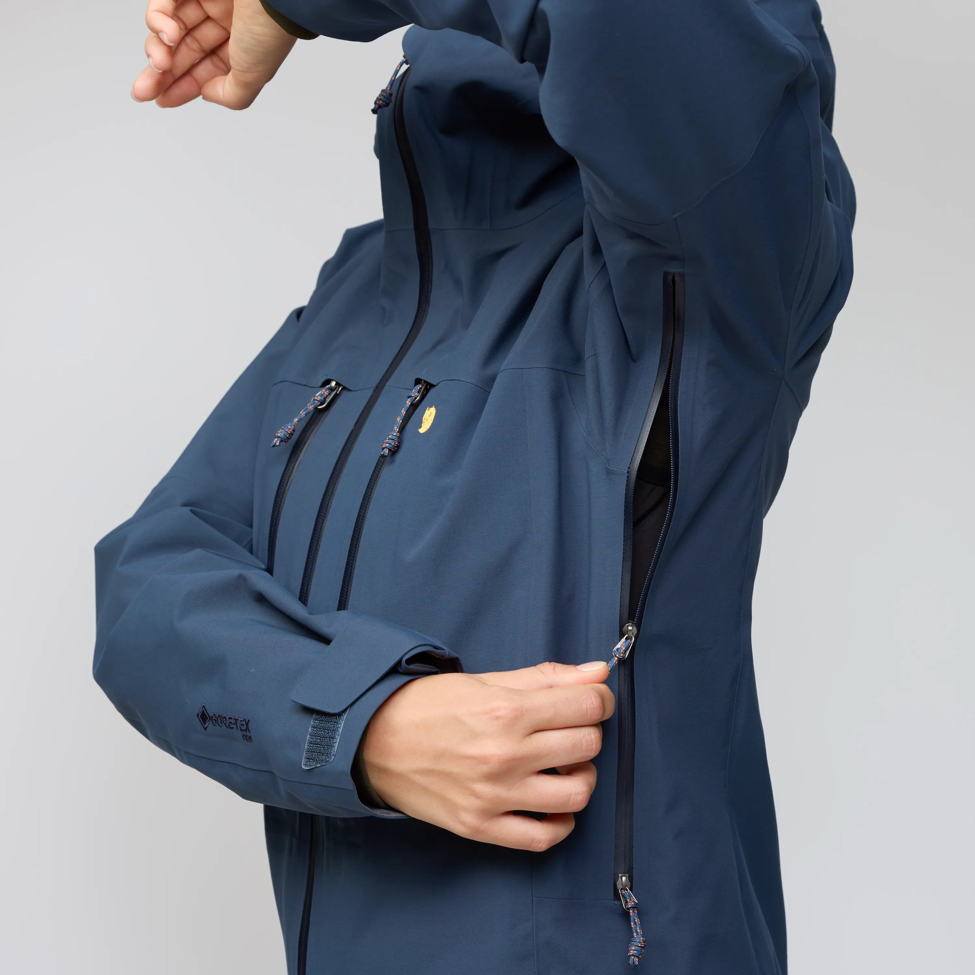 Fjällräven Bergtagen GTX Pro Jakke Dame - Image 12
