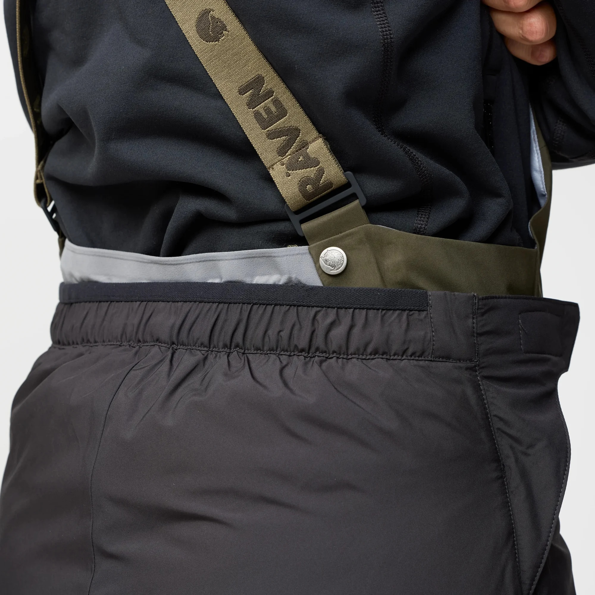 Fjällräven Bergtagen 60 Insulation Shorts - Image 9