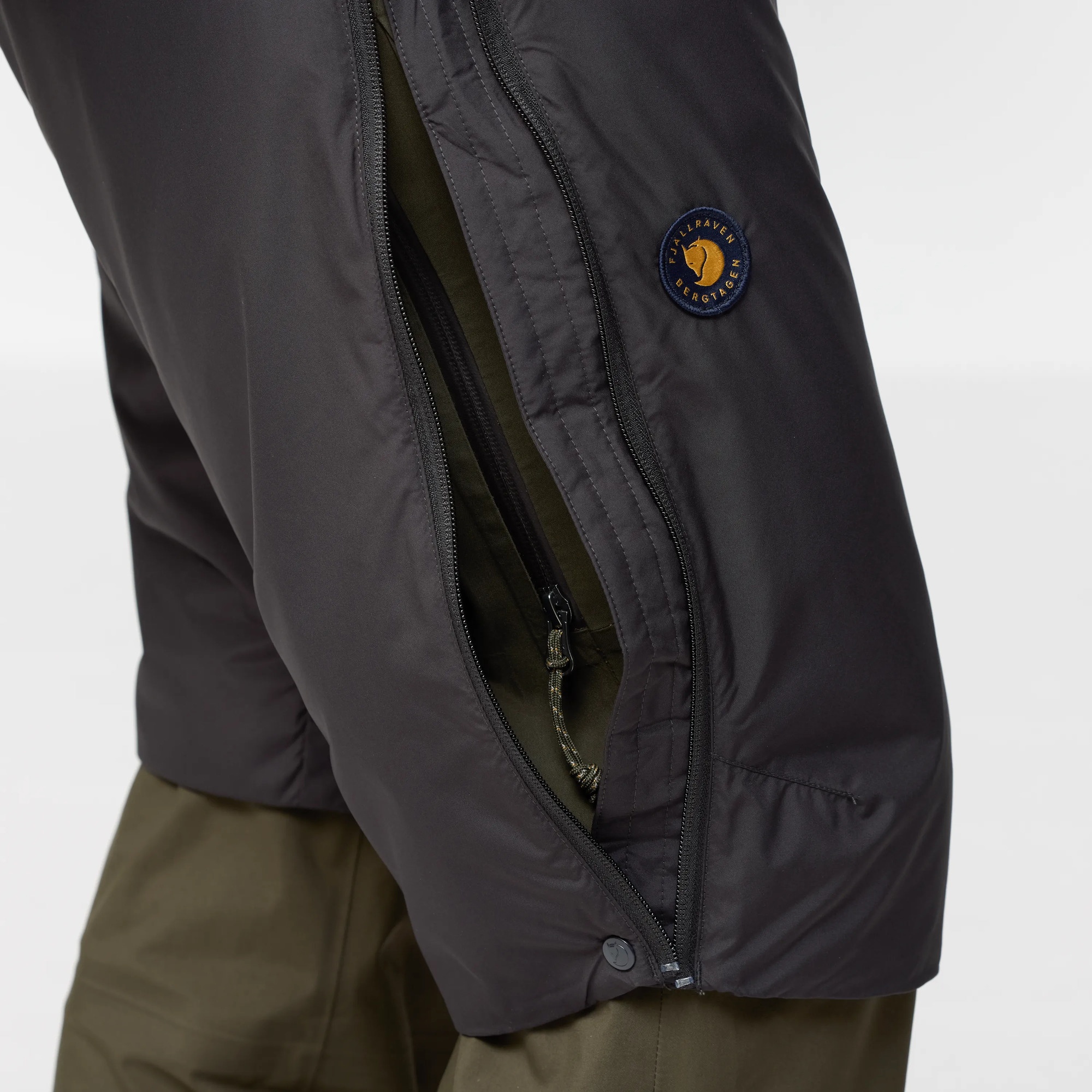 Fjällräven Bergtagen 60 Insulation Shorts - Image 11